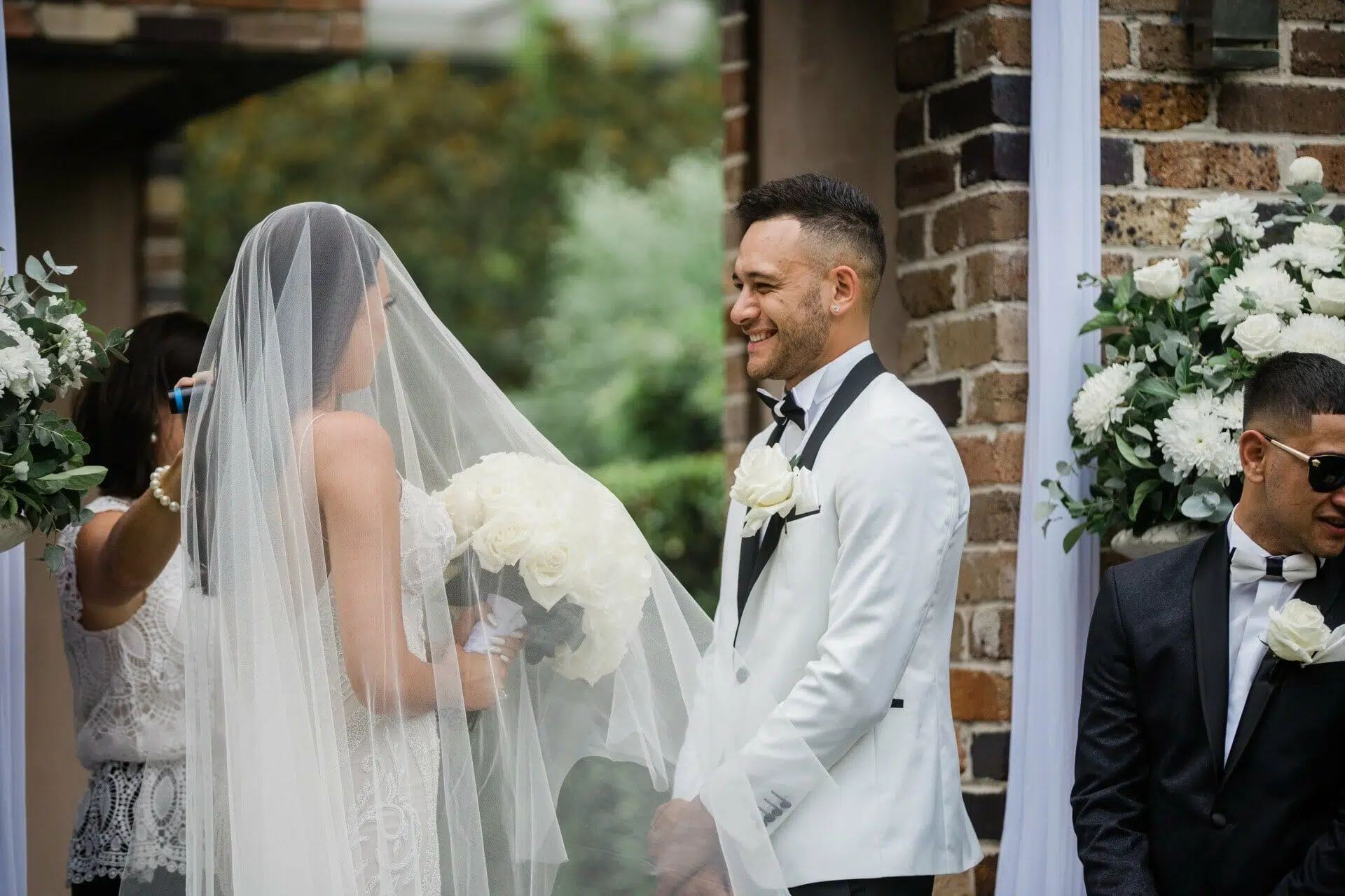 10 Perfect Photography Poses For Your Wedding Album 6 SamandAlyssa 570