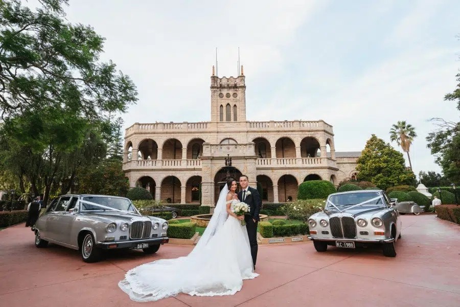 Wedding anniversary gifts by year: traditional and modern 8 18 1