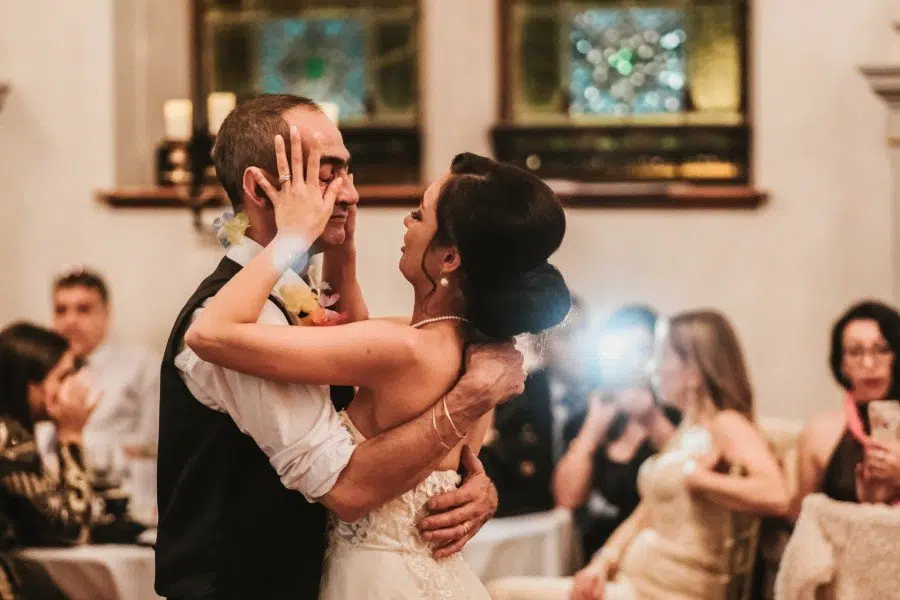 How to write a father of the bride speech 3 father tears wedding moments