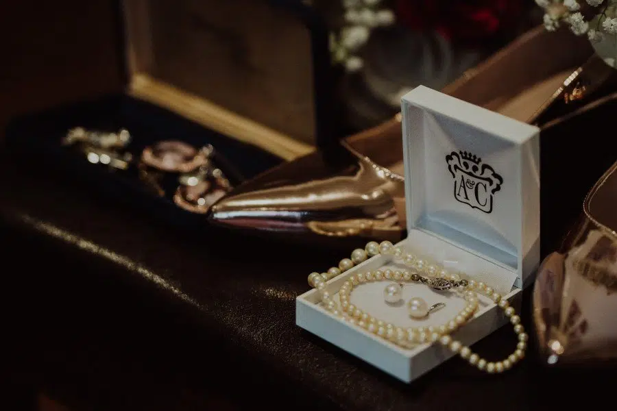Wedding anniversary gifts by year: traditional and modern 5 Alyssa and John 12