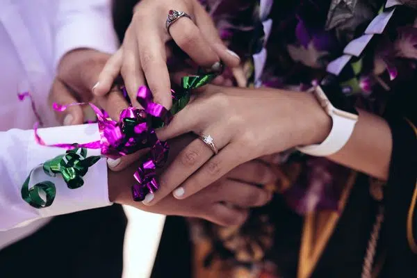 Should you throw an engagement party? 1 michael negrete OYA4jUcconI unsplash