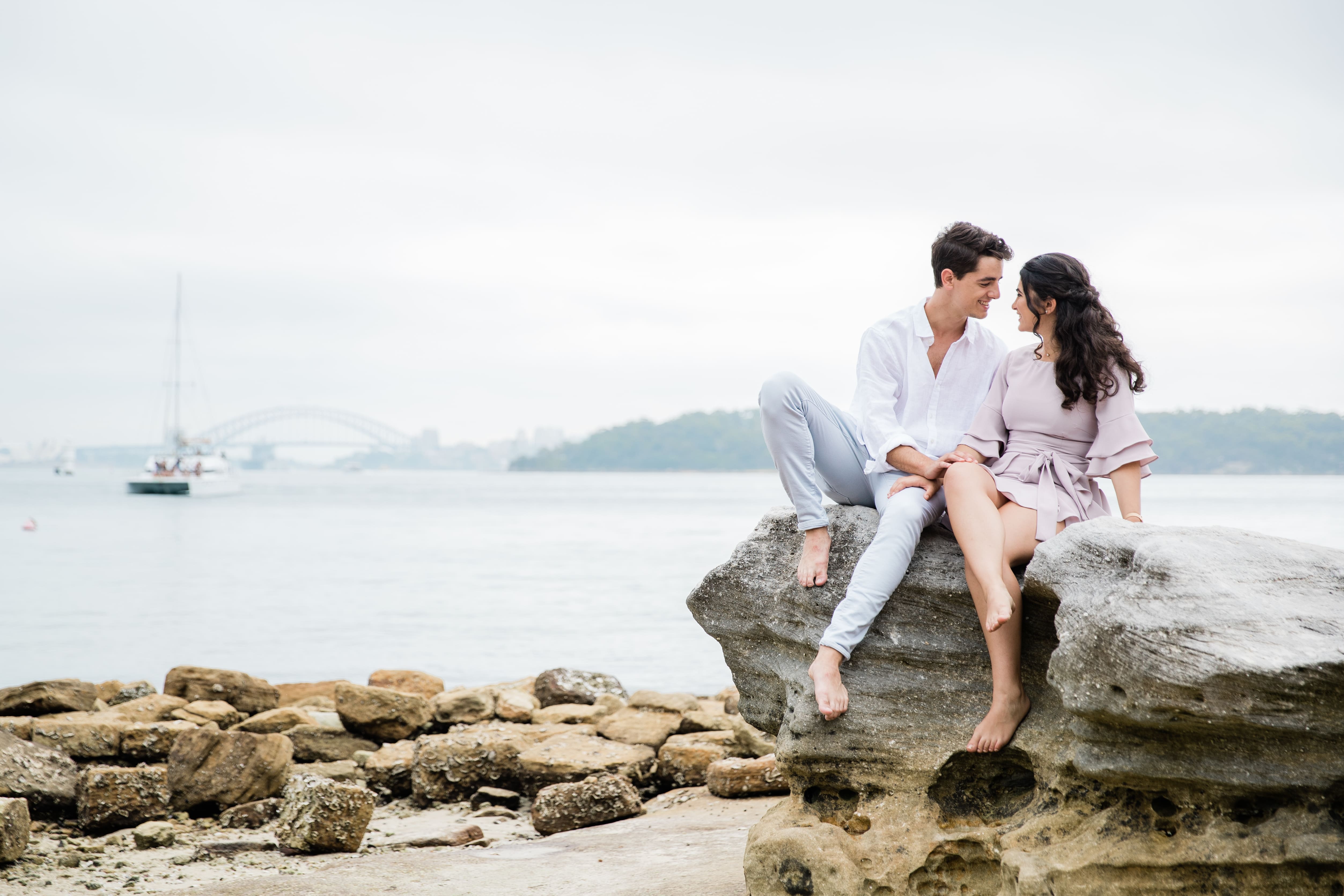 engagement photo shoot couple sydney harbour